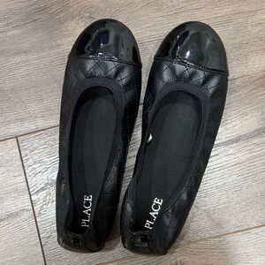 Big girls  Black Quilted Flats size 5Y